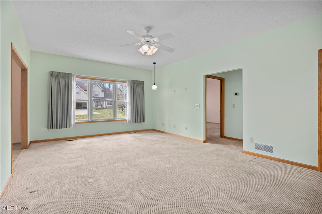 428 Stonehedge Drive, Elyria, Ohio image 7