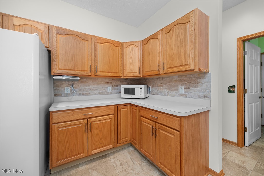 428 Stonehedge Drive, Elyria, Ohio image 12