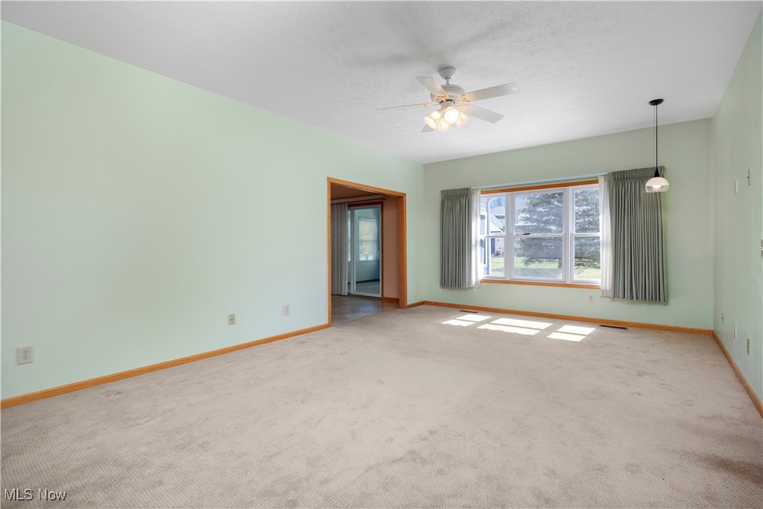 428 Stonehedge Drive, Elyria, Ohio image 6