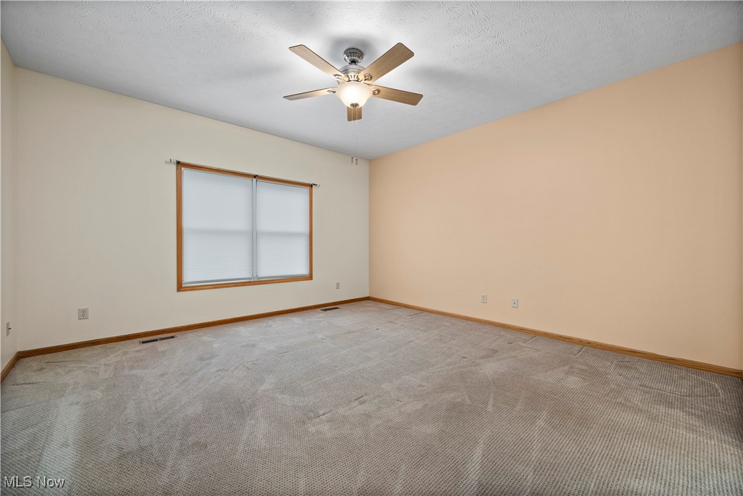 428 Stonehedge Drive, Elyria, Ohio image 35