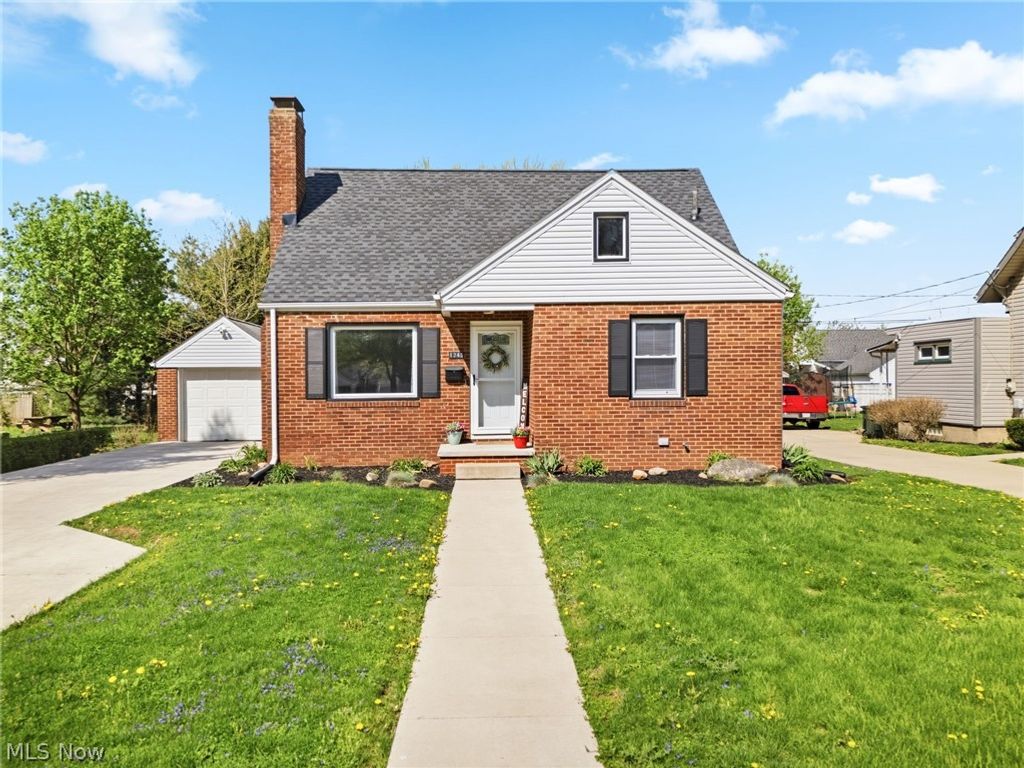 Photo of 1245 Miles Avenue SW, Canton, OH 44710 (MLS # 5203903)