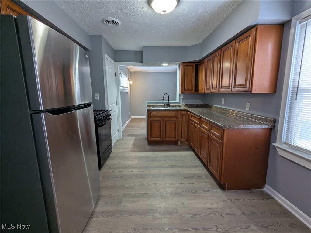 O V Hensley & Cos Oakland Park - Residential Lease