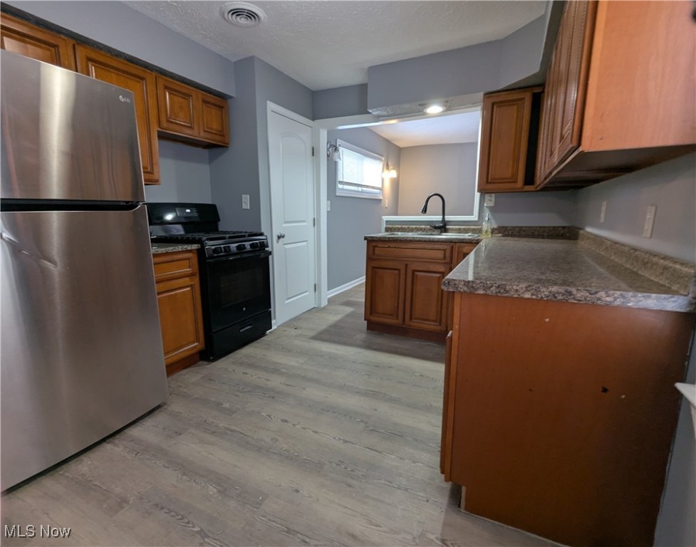 O V Hensley & Cos Oakland Park - Residential Lease