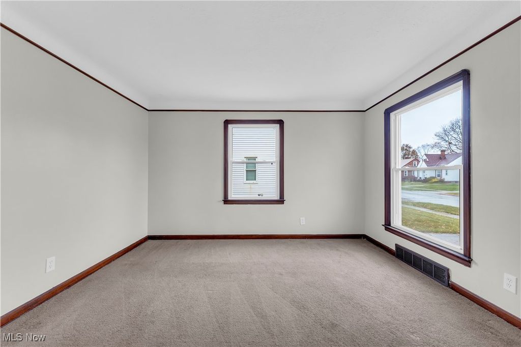 Photo of 1721 Tuxedo Avenue, Parma, OH 44134 (MLS # 5174549)