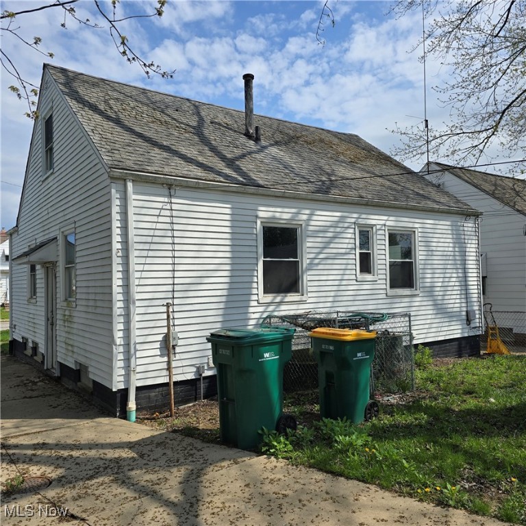 15808 Edgewood Avenue, Maple Heights, Ohio image 2