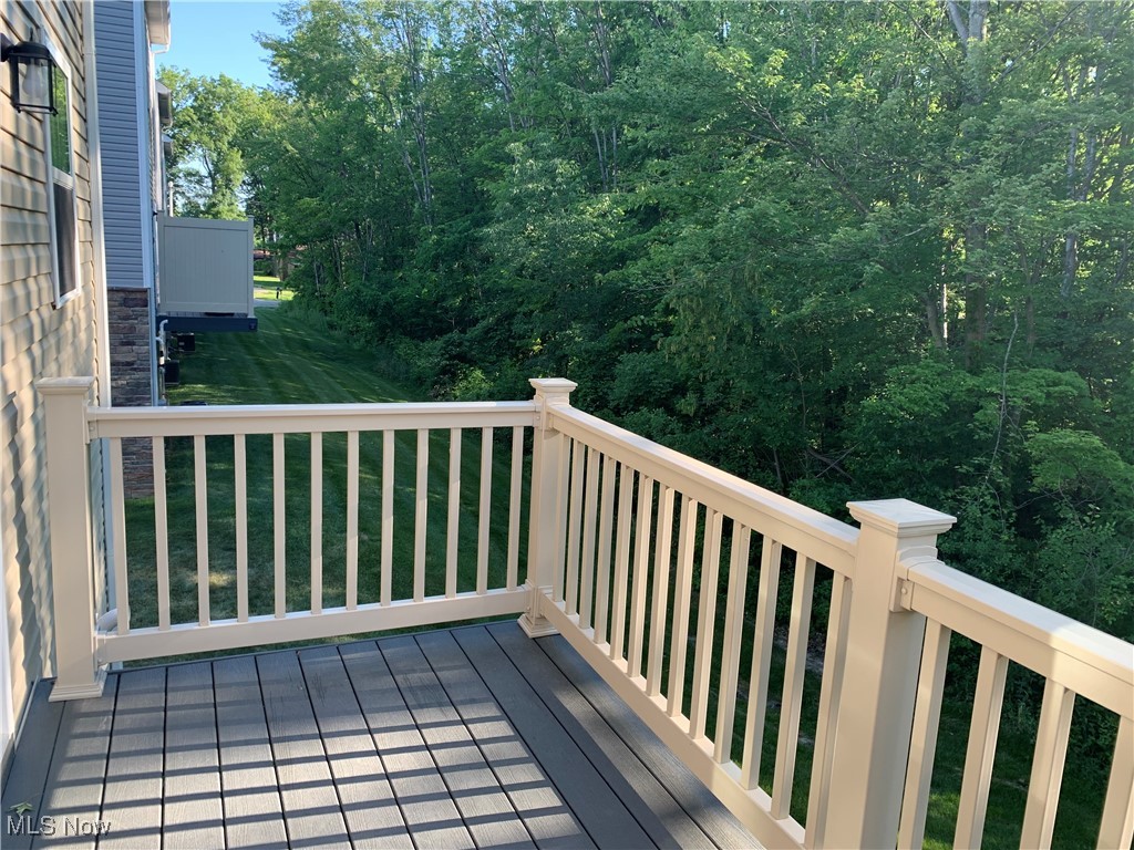 Avon, Ohio 44011, United States, 3 Bedrooms Bedrooms, ,3 BathroomsBathrooms,Residential,Active,212051