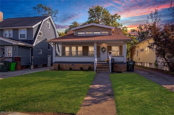 9812 ROBINSON AVE, CLEVELAND, OH 44125 - Image e8ee424a5b45b86ec0ca5e2703ebf813/3643683191