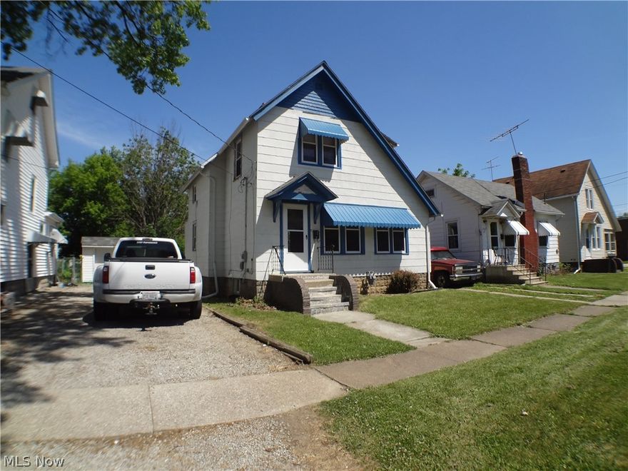 Excellent opportunity for cash flow in the City of Lorain. Currently tenant occupied. With rent at $735/month paid in full under LMHA. With a low, low $490 in property taxes per year (approximately $41 per month) this property has the potential to be a profit center in your portfolio. This is not one that you're going to want to miss an opportunity on!
