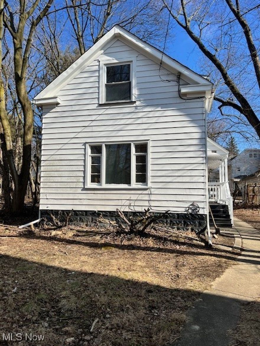 High-Yield Turnkey Rental in Booming Akron, OH! Seize this incredible investment opportunity in the rapidly growing Akron market! This fully updated, hands-off rental is currently leased for $1,150 per month through 5/1/26. Featuring durable vinyl flooring, fresh modern paint, and some minor kitchen and bathroom upgrades, this is truly a low-maintenance gem. Whether you're expanding your portfolio or making your first investment, this hassle-free, income-generating property is a must-have. Act now before it’s gone! *Can be purchased with 1432 Louisiana Ave Nw, Canton, OH 44703, 1636 Gibbs Ave Ne, Canton, OH 44705 and 316 Young Ave Ne, Canton, OH 44704.