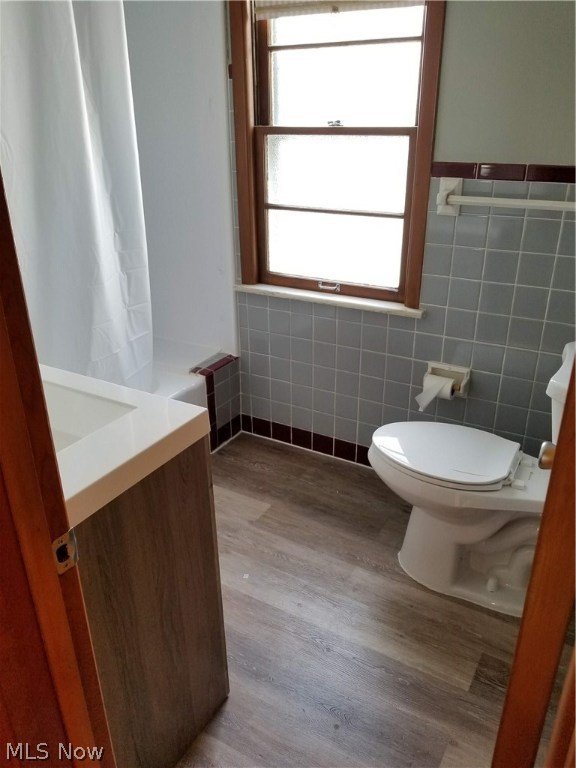 Center-Miremar Companys Bexle - Residential Lease