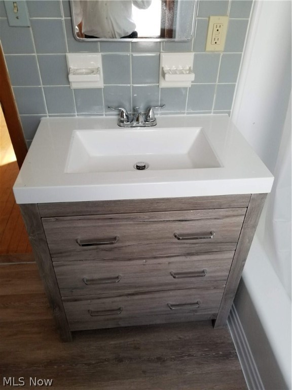 Center-Miremar Companys Bexle - Residential Lease