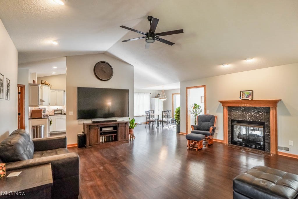 Sharon-Glen Estates 03 - Residential