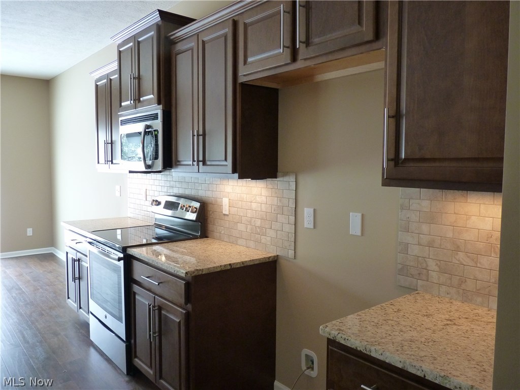 The Reserve at Pine Lakes Village - Residential