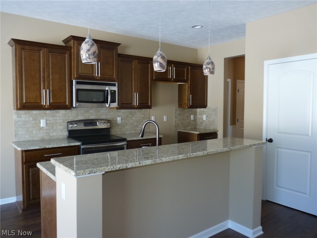 The Reserve at Pine Lakes Village - Residential