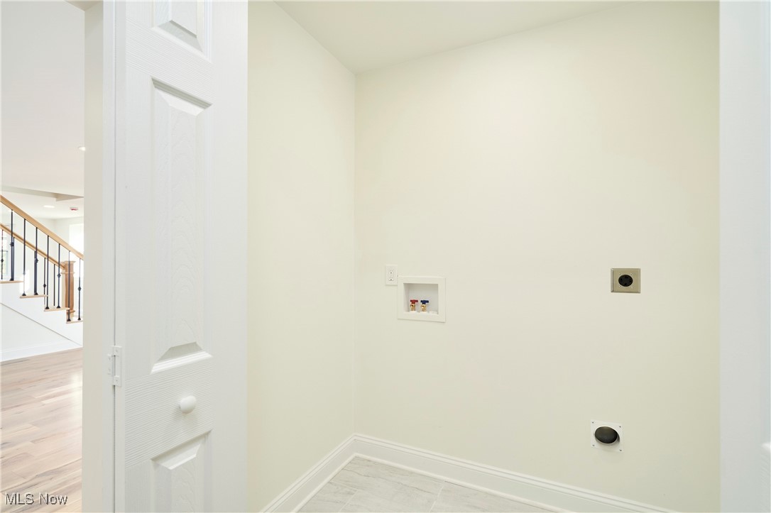 Burton, Ohio 44021, United States, 4 Bedrooms Bedrooms, ,3 BathroomsBathrooms,Residential,Active,228342