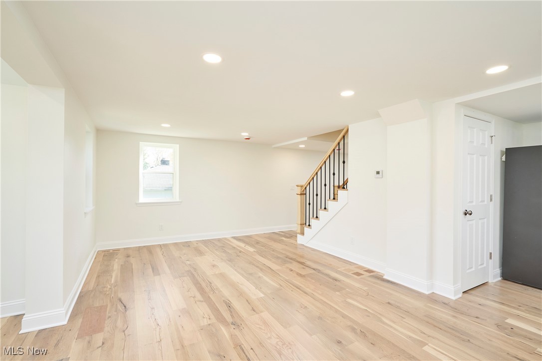 Burton, Ohio 44021, United States, 4 Bedrooms Bedrooms, ,3 BathroomsBathrooms,Residential,Active,228342