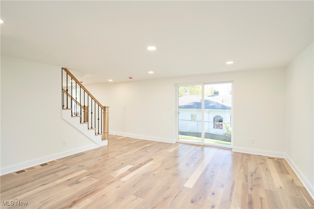 Burton, Ohio 44021, United States, 4 Bedrooms Bedrooms, ,3 BathroomsBathrooms,Residential,Active,228342