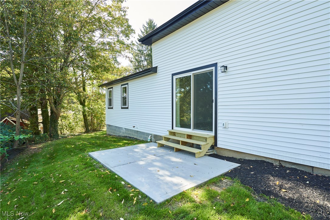 Burton, Ohio 44021, United States, 4 Bedrooms Bedrooms, ,3 BathroomsBathrooms,Residential,Active,228342