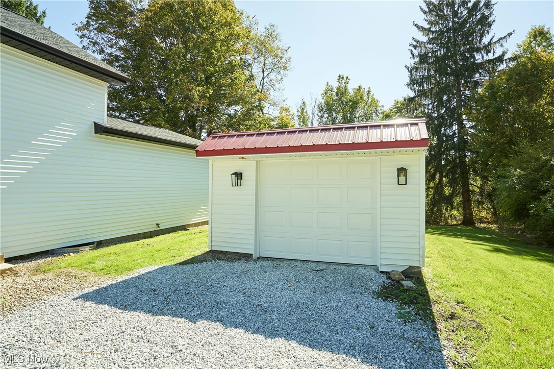 Burton, Ohio 44021, United States, 4 Bedrooms Bedrooms, ,3 BathroomsBathrooms,Residential,Active,228342