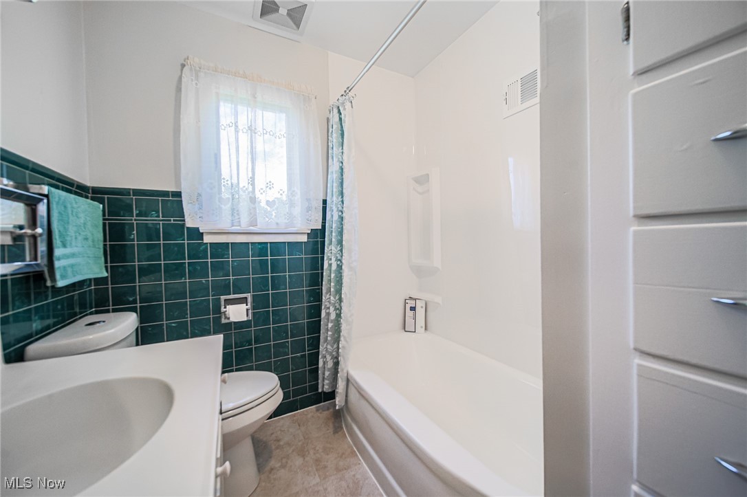 Village/Lodi - Residential