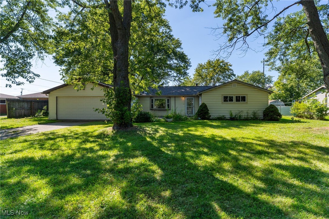 Welcome to this spacious ranch home, perfectly situated just minutes from all the best that town has to offer!
Enjoy the convenience of being close to shopping, restaurants, parks, and other local amenities while still having the peaceful retreat of quiet, private property.
Ready for your updates, this home features a generously sized family room that serves as the heart of the home and flows seamlessly into the eat-in kitchen. With great functionality and flow, it’s ideal for hosting gatherings or enjoying quiet evenings in.
Just off the kitchen, step outside to a covered back patio where you can relax with loved ones or pets in the fenced backyard. An adjoining deck offers even more space for outdoor activities and socializing, providing the perfect balance of indoor-outdoor living. An above-ground pool adds even more possibilities for fun!
Recent updates include a new roof in 2024 and a new hot water heater in 2025.
Don’t miss the opportunity to make this large ranch your new home, schedule a showing today!