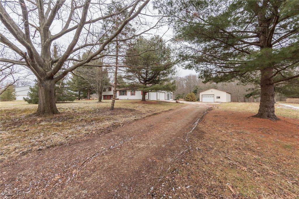 Photo of 6199 Vandemark Road, Medina, OH 44256 (MLS # 5181345)