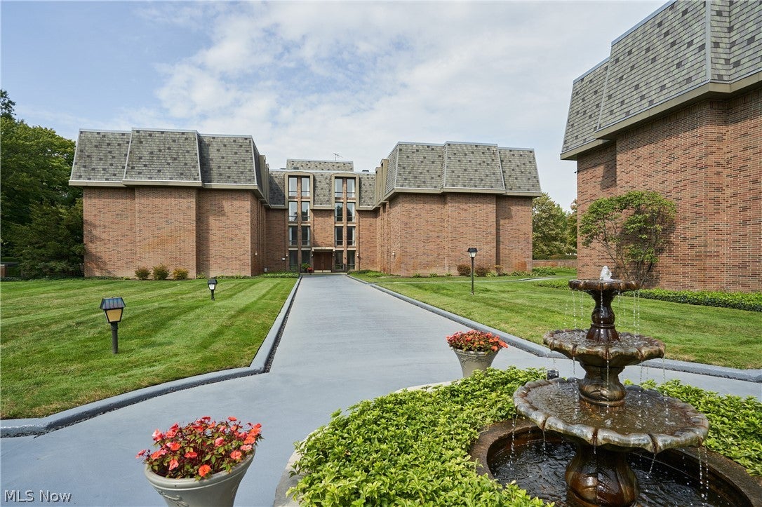 2385 Covington Road 304