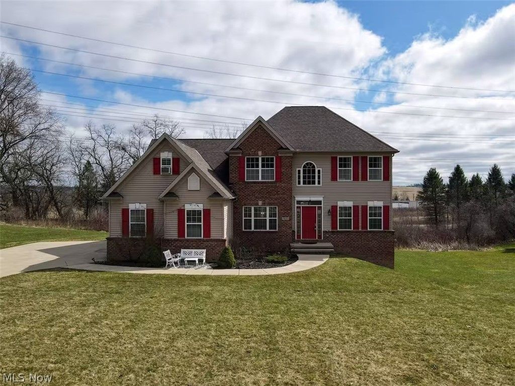 Photo of 7533 Maplewood Drive, Solon, OH 44139 (MLS # 5193303)