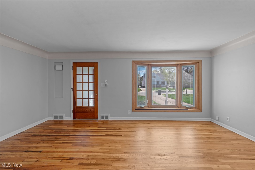 24005 E Silsby Road, Beachwood, Ohio image 3