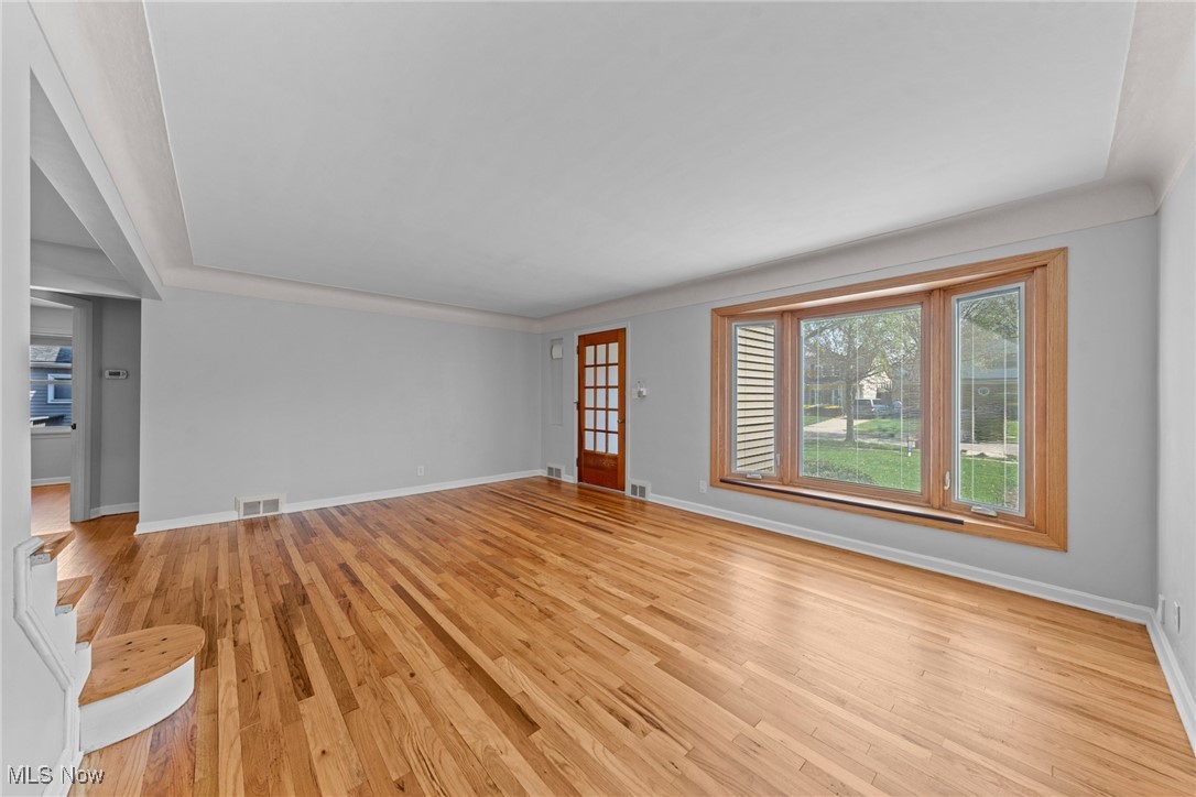24005 E Silsby Road, Beachwood, Ohio image 4