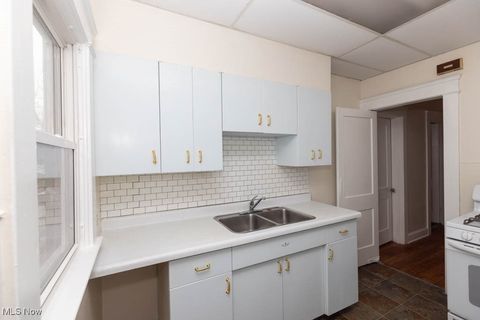 Tiny photo for 1598 Alameda Avenue, Lakewood, OH 44107 (MLS # 5178371)