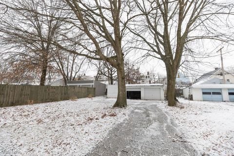 Tiny photo for 1598 Alameda Avenue, Lakewood, OH 44107 (MLS # 5178371)