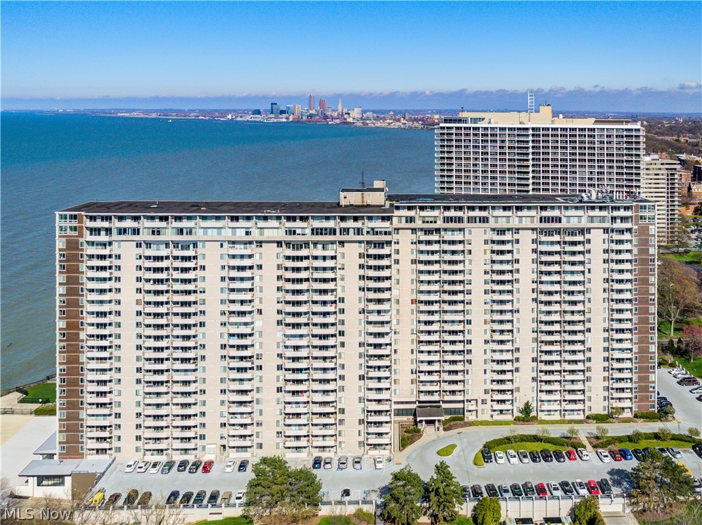 The Carlyle - Residential