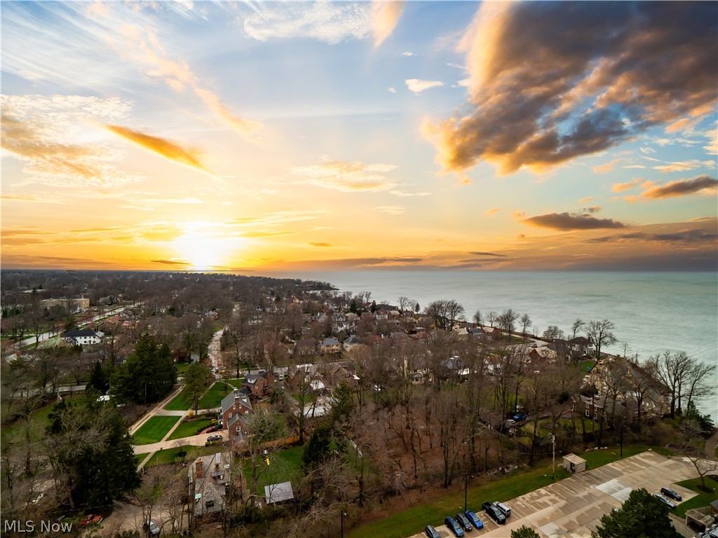 The Carlyle - Residential