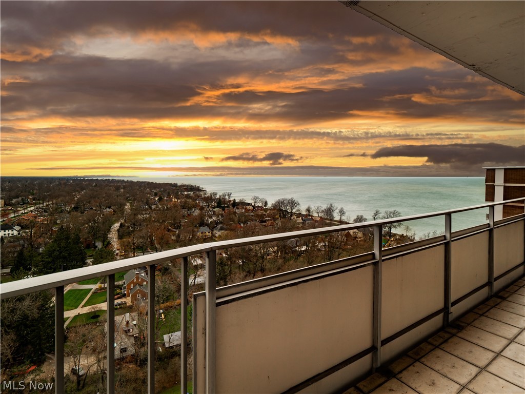 The Carlyle - Residential