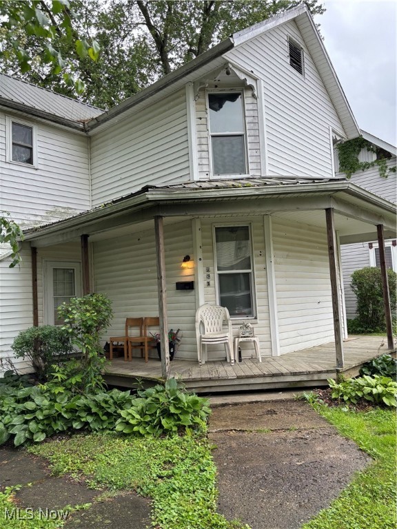 Cute Older two story w several updates, 4 bedrooms, newer roof, windows, furnace, electric, plumbing, water
heater, back door leads to deck & large level yard. Tenant pays $725/mo. This home is HUD approved. 24 hours notice requested for showings.