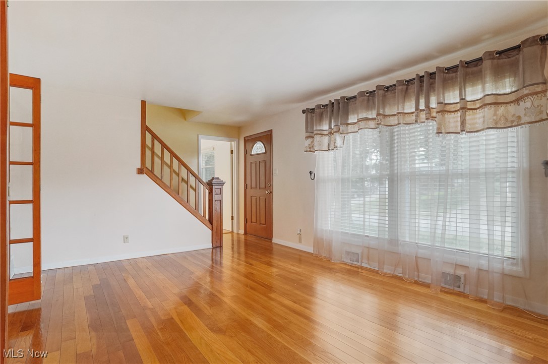 Cuyahoga Falls, Ohio 44221, United States, 3 Bedrooms Bedrooms, ,2 BathroomsBathrooms,Residential,Active,170376