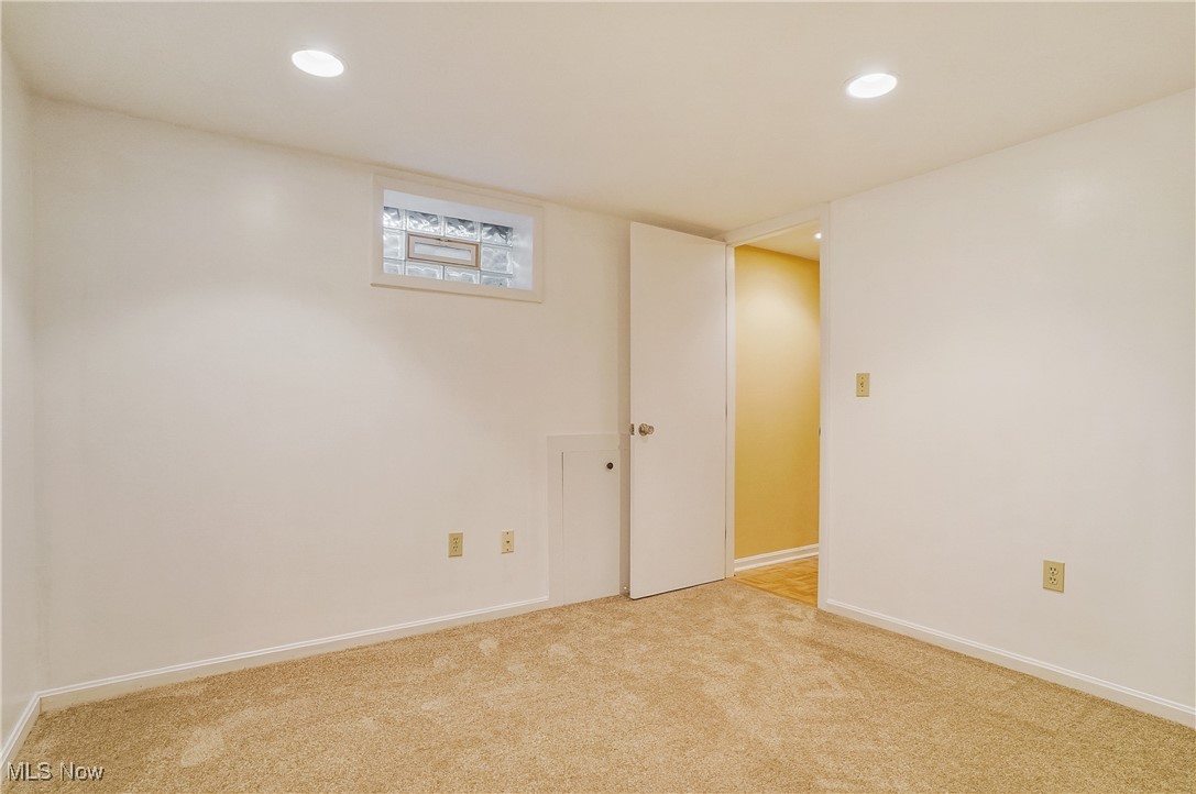 Cuyahoga Falls, Ohio 44221, United States, 3 Bedrooms Bedrooms, ,2 BathroomsBathrooms,Residential,Active,170376