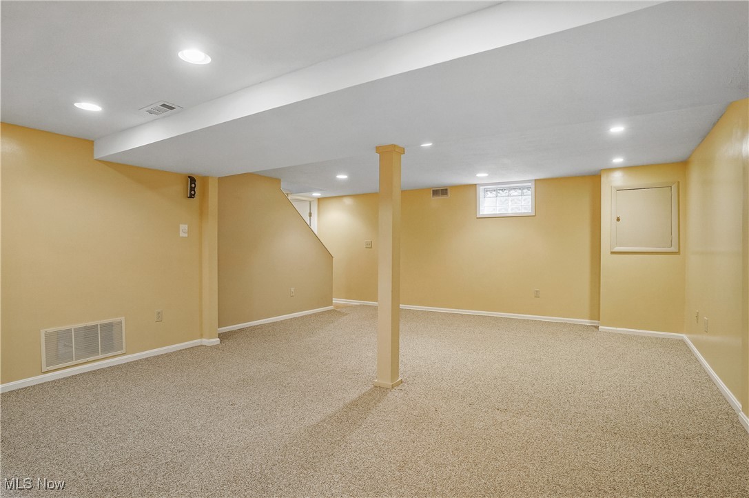 Cuyahoga Falls, Ohio 44221, United States, 3 Bedrooms Bedrooms, ,2 BathroomsBathrooms,Residential,Active,170376