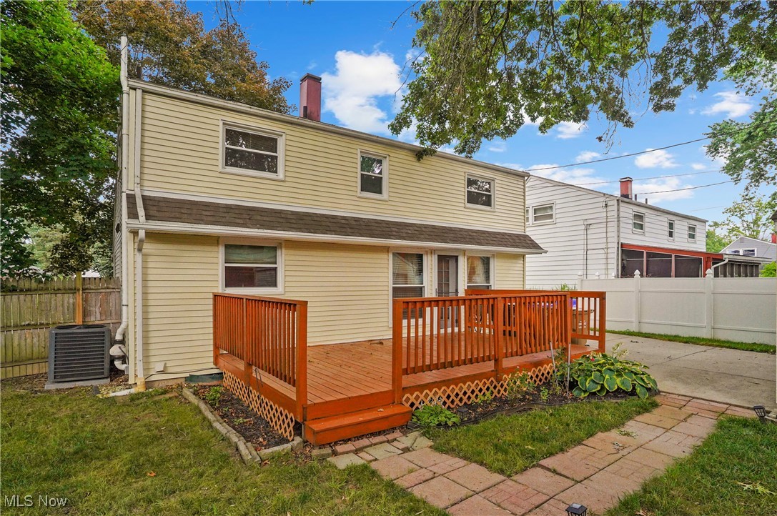 Cuyahoga Falls, Ohio 44221, United States, 3 Bedrooms Bedrooms, ,2 BathroomsBathrooms,Residential,Active,170376