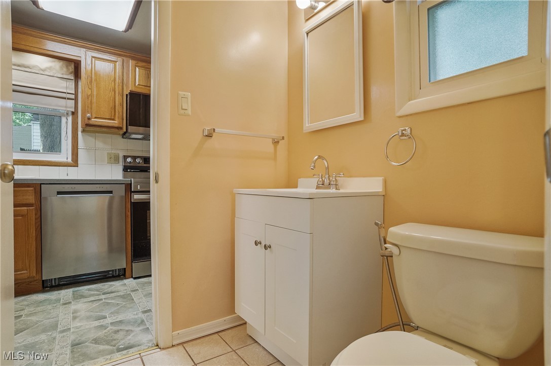 Cuyahoga Falls, Ohio 44221, United States, 3 Bedrooms Bedrooms, ,2 BathroomsBathrooms,Residential,Active,170376