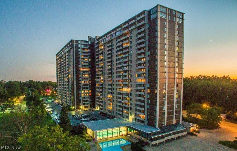 The Carlyle - Residential