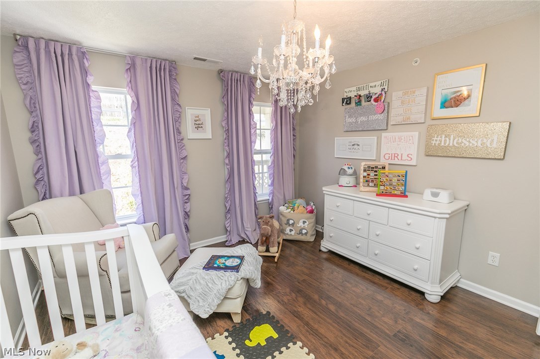 Lenox Crk Condo - Residential