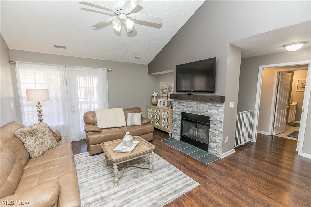 Lenox Crk Condo - Residential