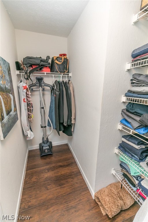 Lenox Crk Condo - Residential