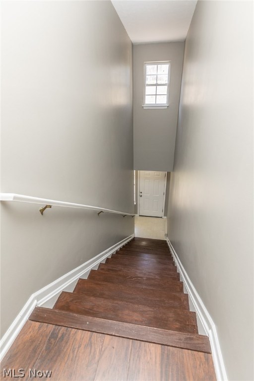 Lenox Crk Condo - Residential