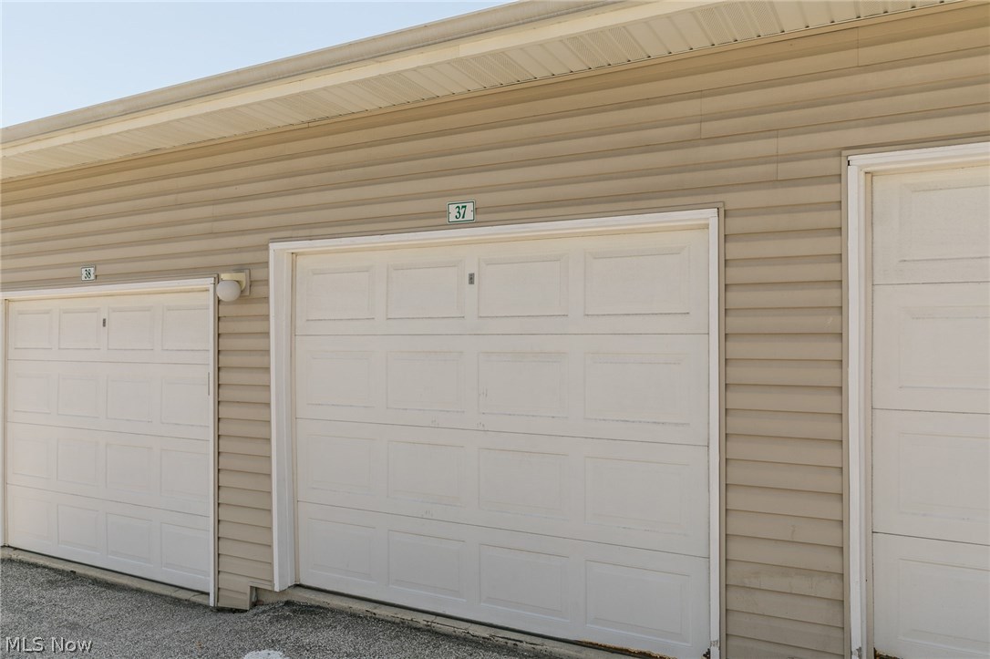 Lenox Crk Condo - Residential