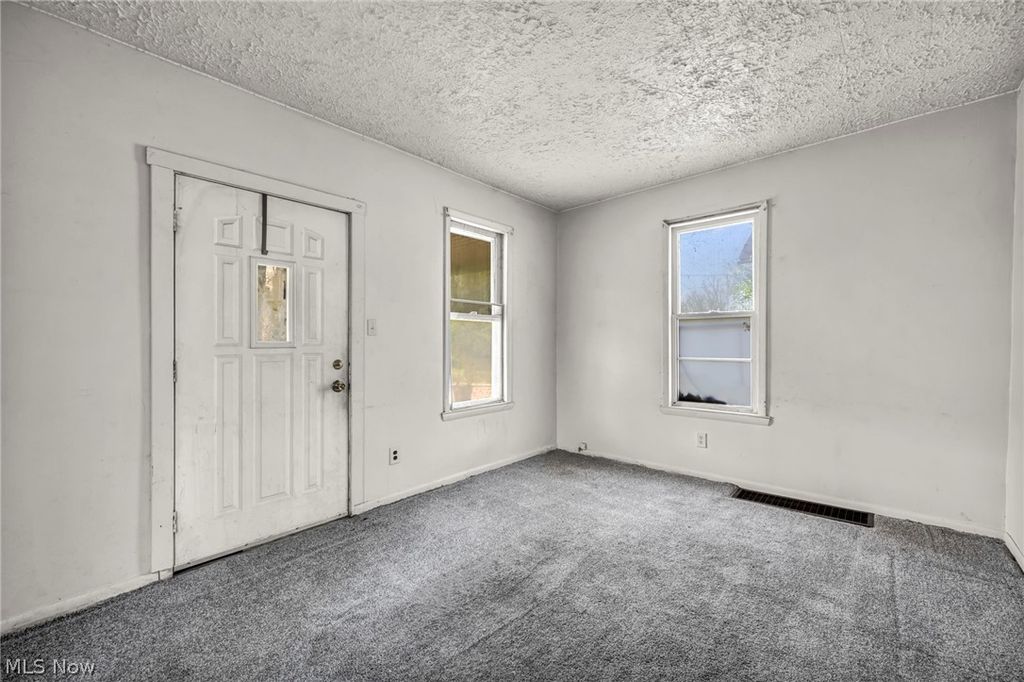 Photo of 383 N Arlington Street, Akron, OH 44305 (MLS # 5207768)