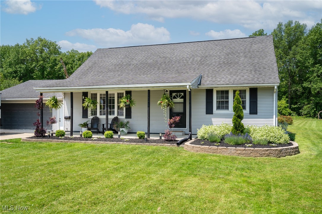 320 N Lake Street, South Amherst, Ohio image 1