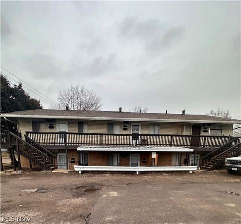 Photo for 733-743 E Wilbeth Road